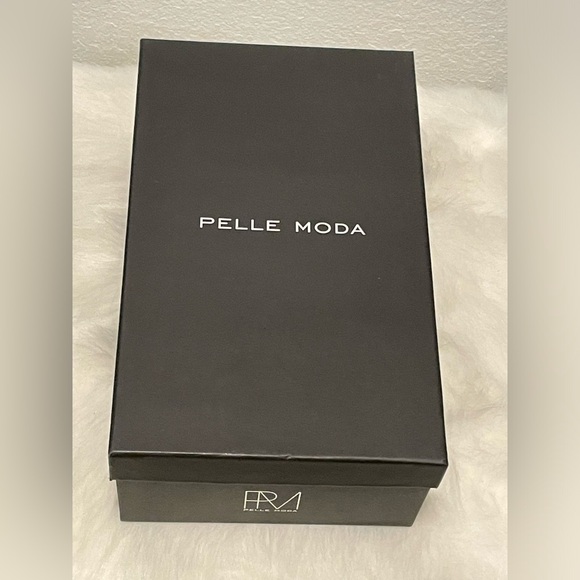 NWT Pelle Moda heel size 8! Pewter glitter! Pristine heel & box! - Picture 6 of 6